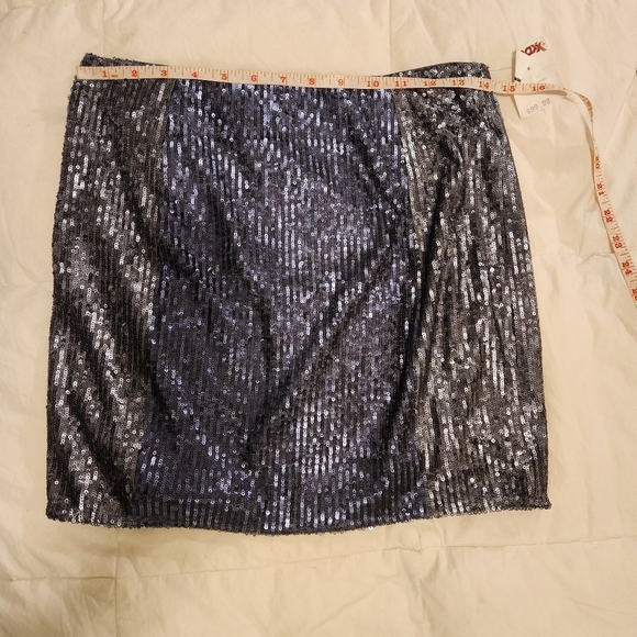 NWT Susana Monaco Sequin Skirt Size 2. - Picture 2 of 7